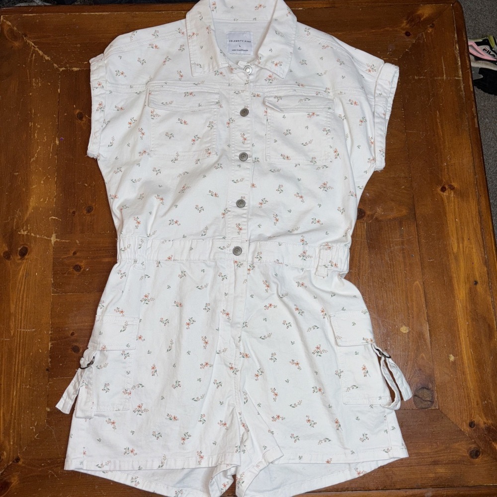Celebrity Pink Romper Large 11-13 White Floral Shorts with Short Sleeve Top